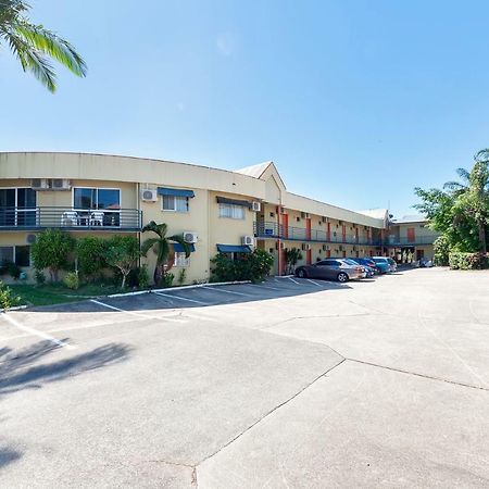 Tropical Queenslander Motel Cairns Exterior photo