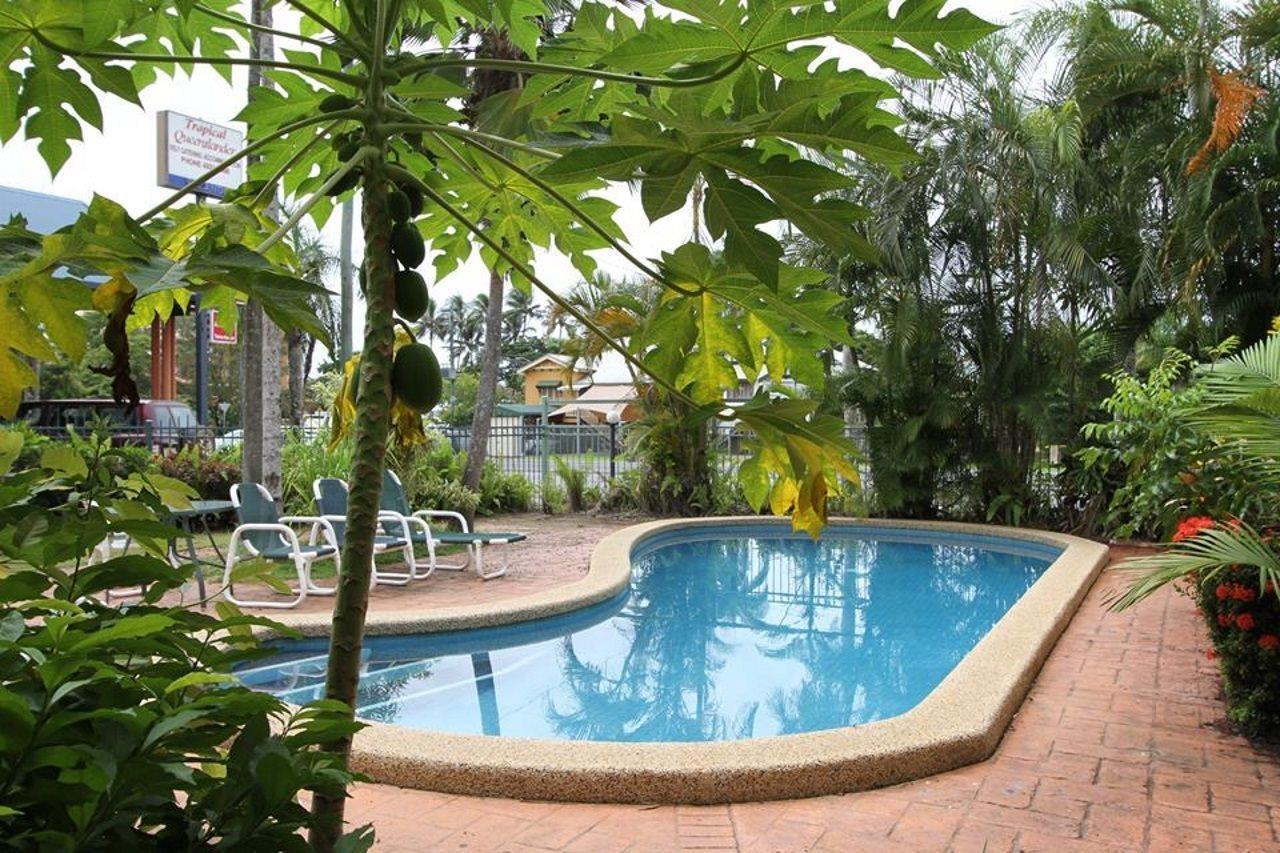 Tropical Queenslander Motel Cairns Exterior photo