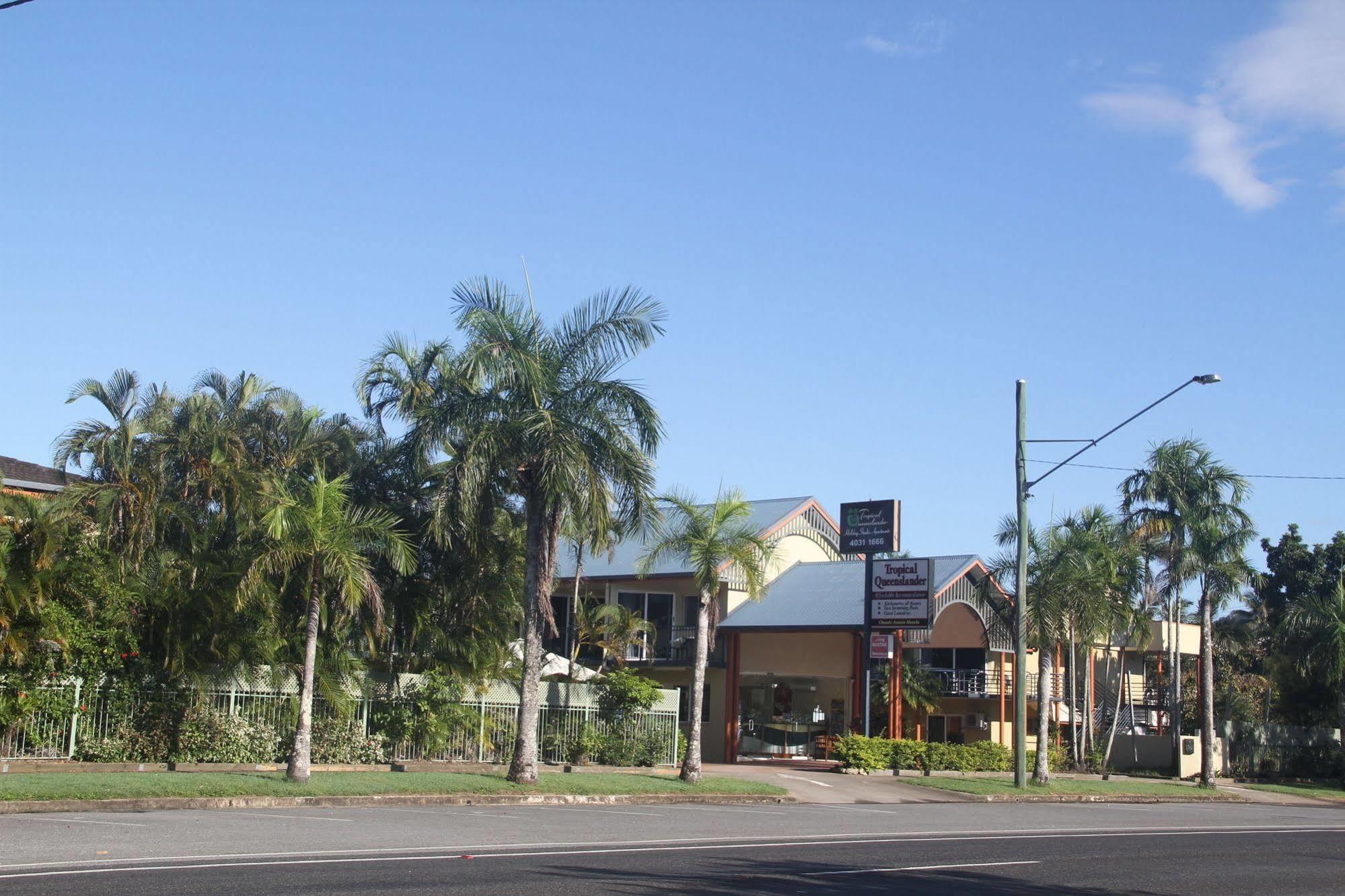 Tropical Queenslander Motel Cairns Exterior photo